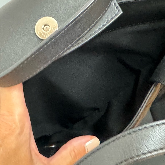 CHANEL Black Lambskin Cambon Shoulder/Tote - Picture 15 of 16